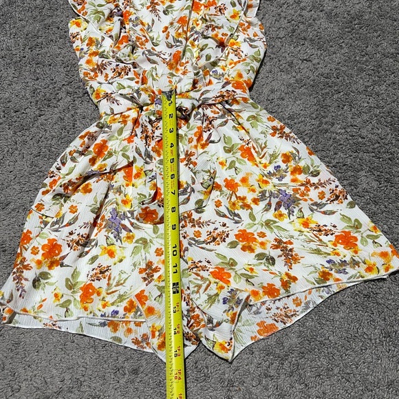 Floral Ruffle Romper - Picture 4 of 5